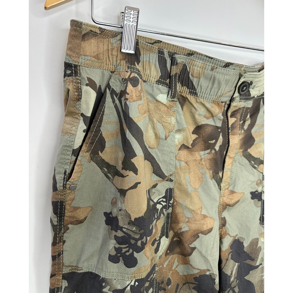 Chico's Utility Camouflage Crop Pants Green Brown Camo Sz 2 US 12 Cargo Pockets - Picture 12 of 14